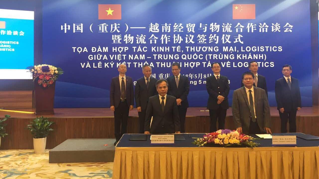 Năm 2017, Việt Nam nhập khẩu 58 tỷ USD từ Trung Quốc và xuất khẩu 35 tỷ USD sang thị trường này.