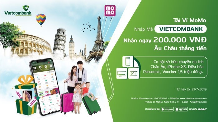 Khách hàng đủ điều kiện kết nối tài khoản Vietcombank và MoMo đều nhận được combo quà tặng 200.000 đồng chi tiêu trên ví điện tử và nhận thêm cơ hội quay số may mắn.