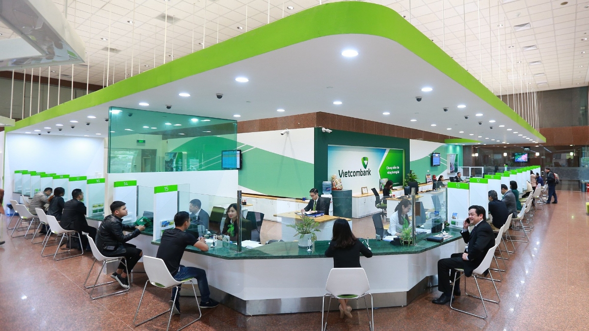 Trong năm 2018, Vietcombank cũng được Ngân hàng Nhà nước công nhận là tổ chức tín dụng đầu tiên của Việt Nam đáp ứng chuẩn mực quản trị rủi ro theo Basel 2 sớm hơn 1 năm so với quy định