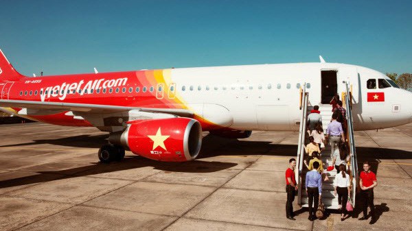 Ngày 26/12, Văn phòng Chính phủ đã có công văn hoả tốc truyền đạt ý kiến của Thủ tướng Chính phủ yêu cầu Bộ trưởng Bộ Giao thông vận tải trực tiếp chỉ đạo kiểm tra toàn bộ quy trình, quy định trong lĩnh vực hàng không, cơ sở hạ tầng cảng hàng không, sân bay, tuyệt đối không để xảy ra tai nạn làm ảnh hưởng đến tính mạng người dân.