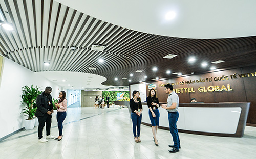 Tại đại hội đồng cổ đông sáng 26/4/2016, hội đồng quản trị Tổng công ty Cổ phần Đầu tư Quốc tế Viettel đã trình phương án tăng vốn điều lệ thêm 8.000 tỷ đồng thông qua hình thức chào bán cổ phiếu cho Tập đoàn Viettel.