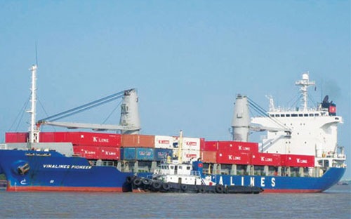 Ít nhất là liên tục 3 năm, từ 2013-2015, Vinalines đều chiếm giữ ngôi đầu về thua lỗ.<br>