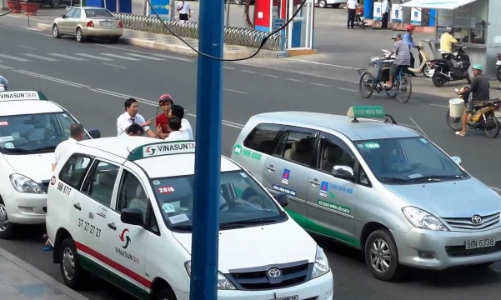 Vinasun làm ăn thụt lùi vì Grab, Uber?