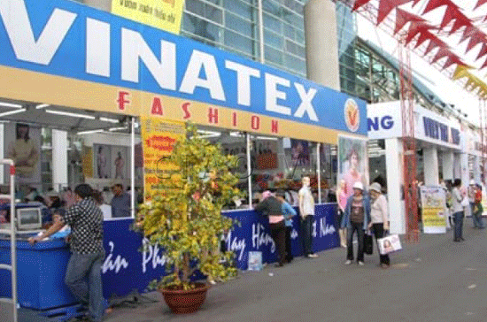 Các doanh nghiệp thuộc Vinatex thời gian qua đã tích cực tham gia các hoạt động như đưa hàng về nông thôn, hội chợ quảng bá sản phẩm dệt may… 