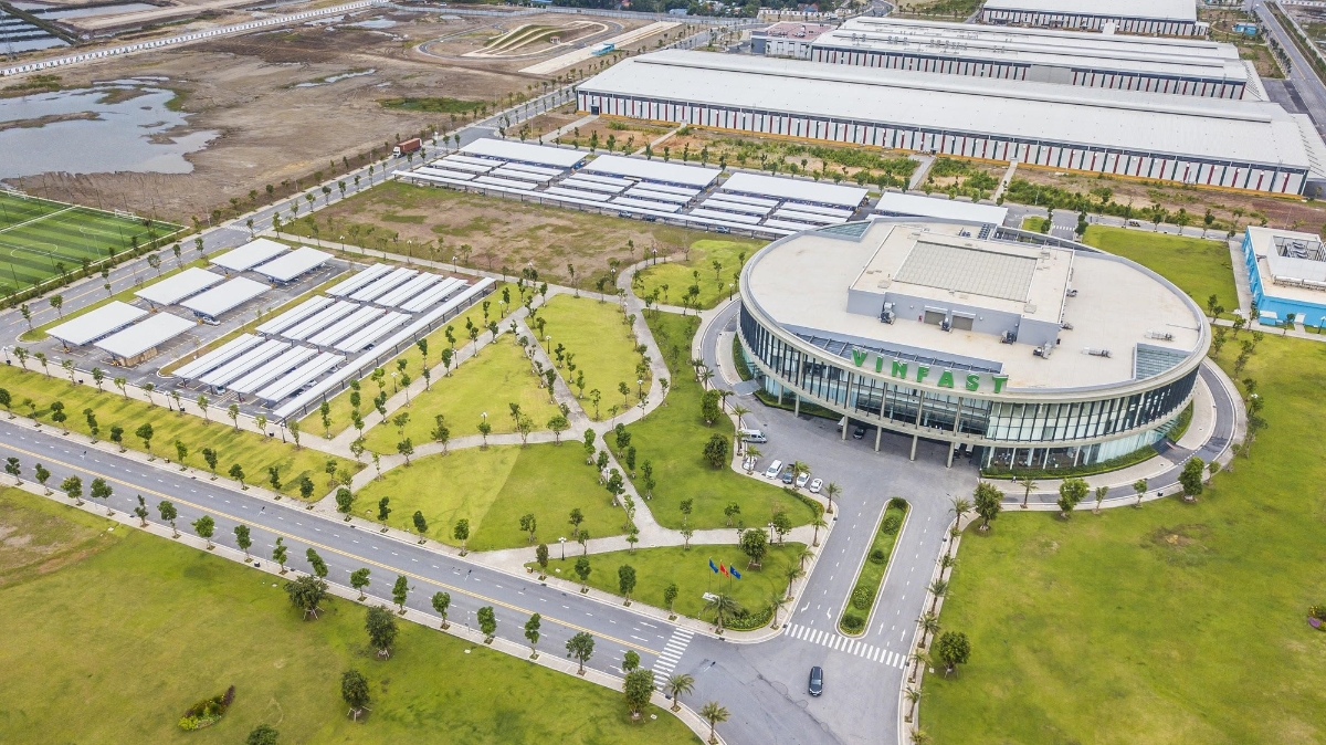 Nhà Điều hành Vinfast - hạng mục đầu tiên Coteccons thi công tại dự án này.