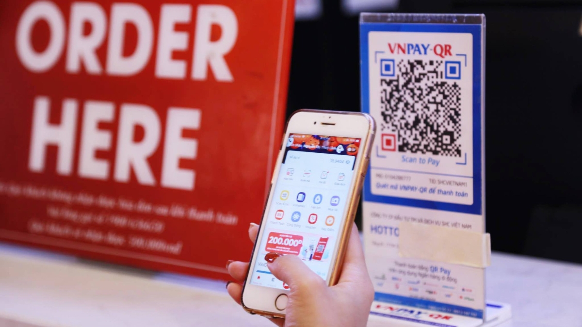 VinID Pay là ví điện tử tích hợp trong VinID - siêu ứng dụng của Tập đoàn Vingroup với 8 triệu thành viên. 