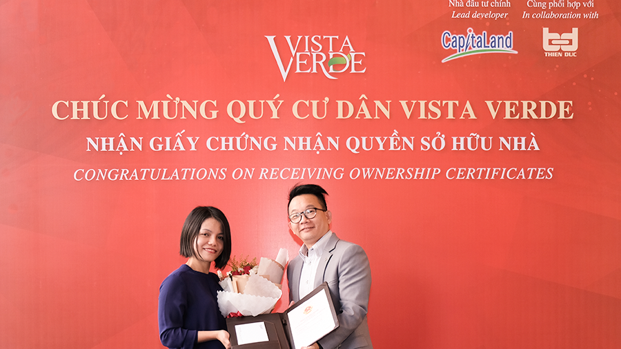 Những sổ hồng đầu tiên đã được trao tay cho người mua nhà từ ngày 26/2/2019.