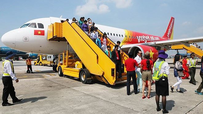 VietJet Air xin phép Cục Hàng không cho hãng này được triển khai tự phục vụ mặt đất tại Cảng hàng không quốc tế Nội Bài và Cam Ranh.