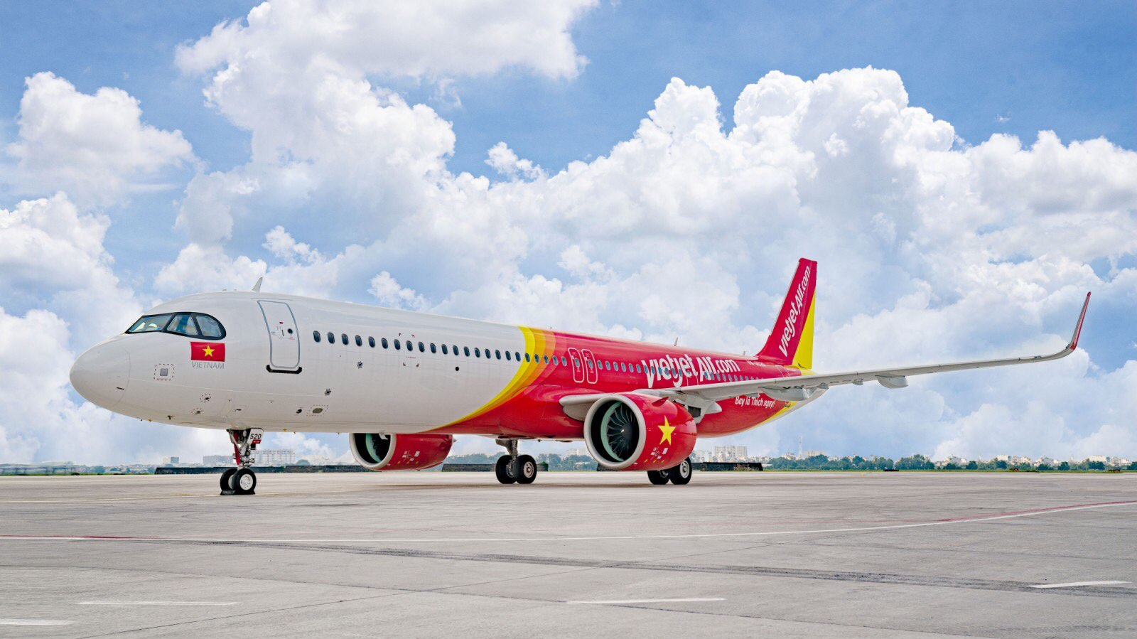 Theo báo cáo CarTrawler YearBook năm 2019, Vietjet đang giữ vị trí top 12 của thế giới về tỷ lệ doanh thu ancillary trong tổng doanh thu.