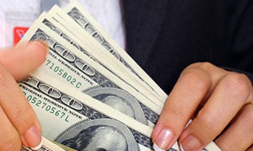 Hết “kìm” giá bán USD