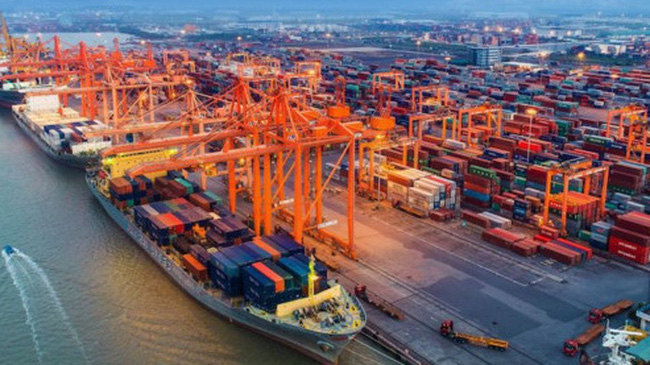 Việt Nam tăng mạnh nhập khẩu trong nửa đầu tháng cuối năm khiến cho cán cân thương mại bất ngờ thâm hụt