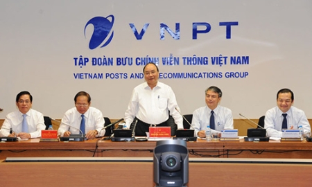 Thủ tướng Nguyễn Xuân Phúc làm việc với VNPT, ngày 8/4.