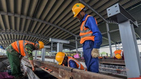 Thủ tướng Chính phủ cũng điều chỉnh giảm 9.318,342 tỷ đồng kế hoạch đầu tư vốn nước ngoài nguồn ngân sách trung ương năm 2020 đã giao cho các bộ, cơ quan trung ương và địa phương đồng thời bổ sung 517,142 tỷ đồng kế hoạch đầu tư vốn nước ngoài năm 2020 cho các địa phương.