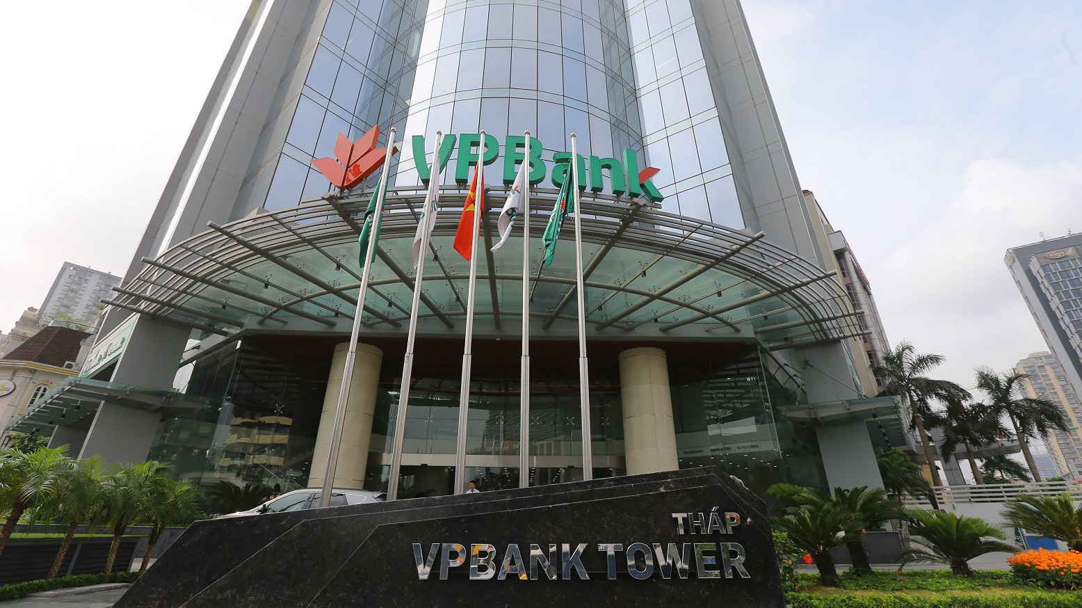 Một trong những điểm sáng trong hoạt động của Ngân hàng 6 tháng đầu năm là việc đẩy mạnh công tác xử lý dư nợ VAMC. 