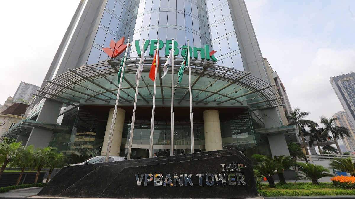 Thanh toán học phí qua VPBank, phụ huynh không còn phải lo lắng là không kiểm soát được việc sử dụng tiền mặt của con em mình như trước.
