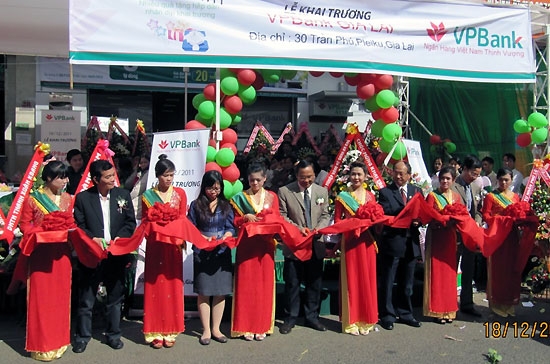 VPBank Gia Lai được áp dụng theo mô hình giao dịch mới và sẽ là nơi cung cấp tất cả các sản phẩm, dịch vụ ngân hàng.