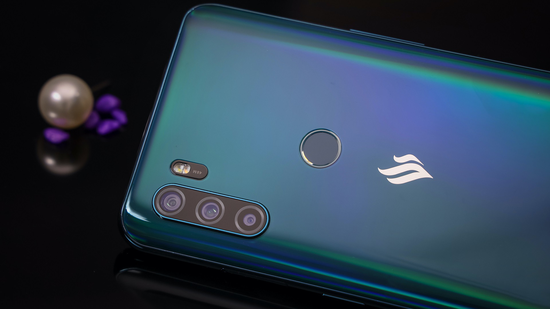 Sản phẩm được phân phối tại các hệ thống bán lẻ trên toàn quốc từ ngày 13/1/2020.