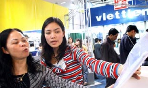 May Viettien: “Gió đã đổi chiều”