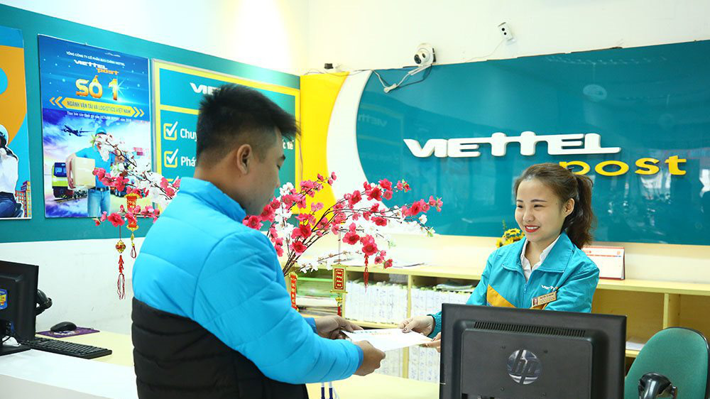 Viettel Post.