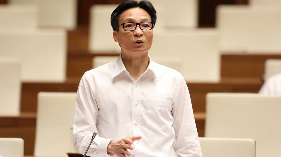 Phó thủ tướng Vũ Đức Đam phát biểu tại Quốc hội.