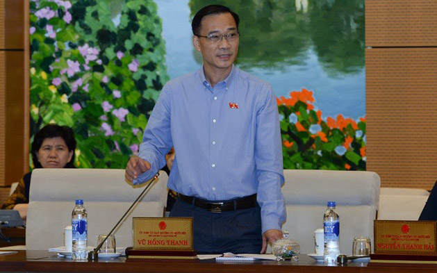 Chủ nhiệm Ủy ban Kinh tế Vũ Hồng Thanh cho rằng cần xem lại định mức chi thường xuyên theo biên chế vì chính nó đã cản trở việc tinh giản biên chế.