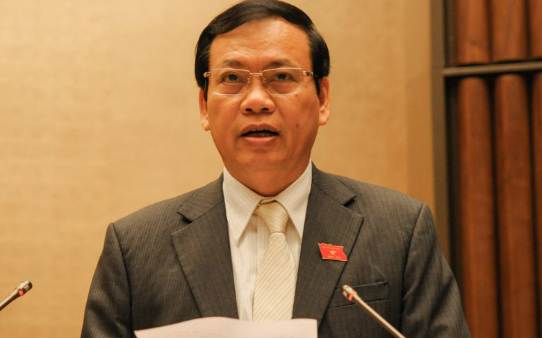 Đại biểu Vũ Trọng Kim đề nghị Thủ tướng cho biết ông Trịnh Xuân Thanh đi qua quy trình từ Bộ Công Thương về Hậu Giang bằng con đường nào và cấp nào quyết định?<br>