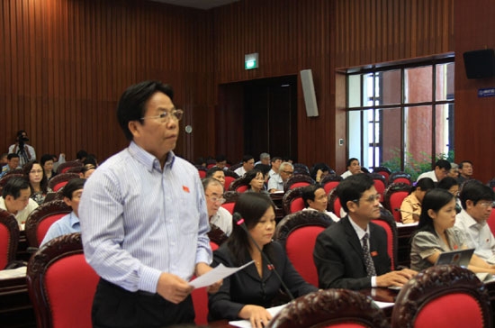 Quốc hội thảo luận tại hội trường về dự án Luật Khoáng sản (sửa đổi).