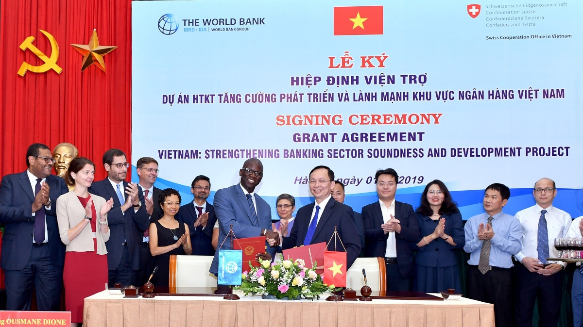 Toàn cảnh lễ ký kết