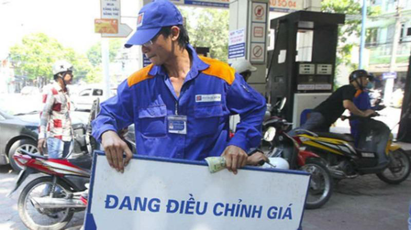 Giá xăng được dự báo giảm ngày mai