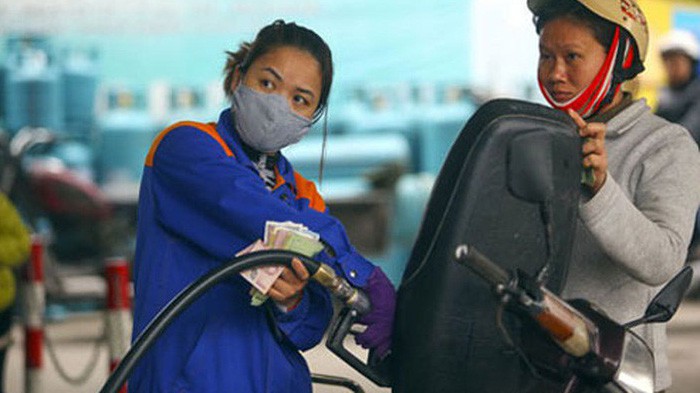 Doanh nghiệp xăng dầu cho rằng thuế bình quân gia quyền hiện nay có nhiều bất cập. 