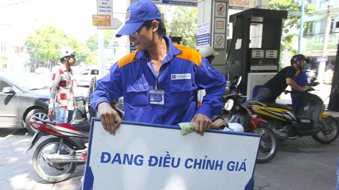 Giá xăng được giữ ổn định trong đợt điều chỉnh đầu năm 2017.<br>