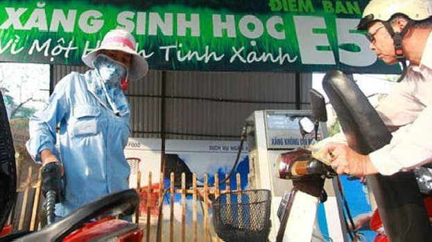 Trong 2 tháng đầu năm 2018, tổng lượng xăng tiêu thụ nội địa đạt khoảng 1,4 triệu m3, trong đó xăng E5 chiếm tỷ trọng khoảng 42%; xăng RON 95 chiếm tỷ trọng khoảng 58%.