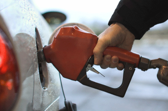 Tiếp tục giữ giá xăng dầu, giảm mức trích quỹ bình ổn