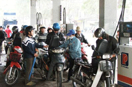 Thủ tướng yêu cầu kiểm tra ngay việc điều chỉnh giá bán xăng dầu