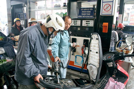 Giá xăng Ron 92 (A92) hiện vẫn được bán ra với giá 20.800 đồng/lít.