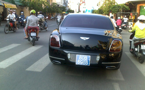 Một chiếc xe thuộc dòng xe sang mang biển 80B - Ảnh minh họa.<br>