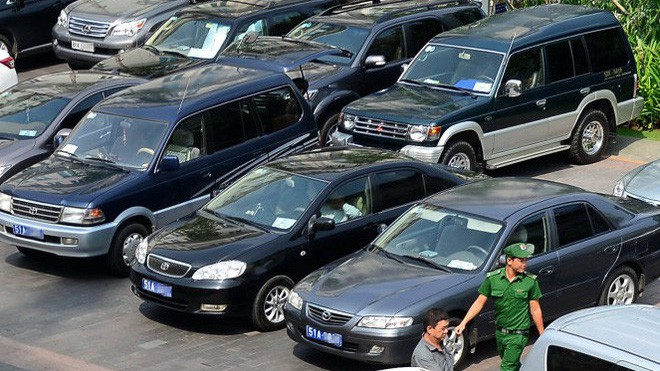 Một số chức danh sẽ được bố trí xe ô tô đưa đón từ nơi ở đến cơ quan, đi công tác với mức giá 920 triệu đồng/xe.