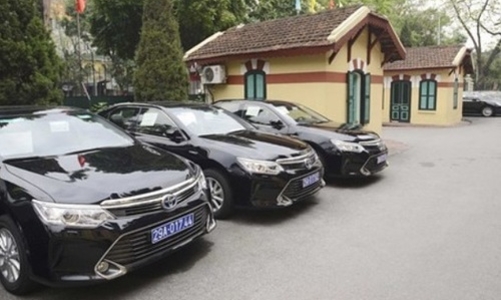 Thủ tướng: 4 năm tới phải giảm 30-50% xe công