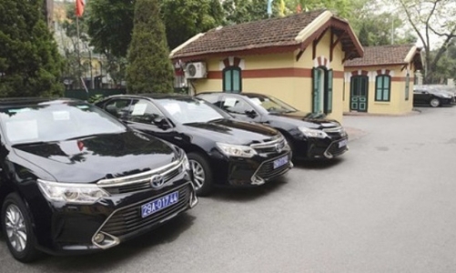 Khoán xe công: “Không thể cho lái xe nghỉ việc hàng loạt”