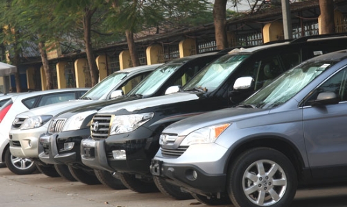 Khoán xe công với loạt sếp doanh nghiệp thuộc Bộ Tài chính