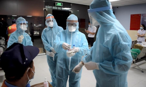 Mùng 2 Tết, Tp.HCM thêm 2 ca nghi nhiễm Covid-19 liên quan sân bay Tân Sơn Nhất