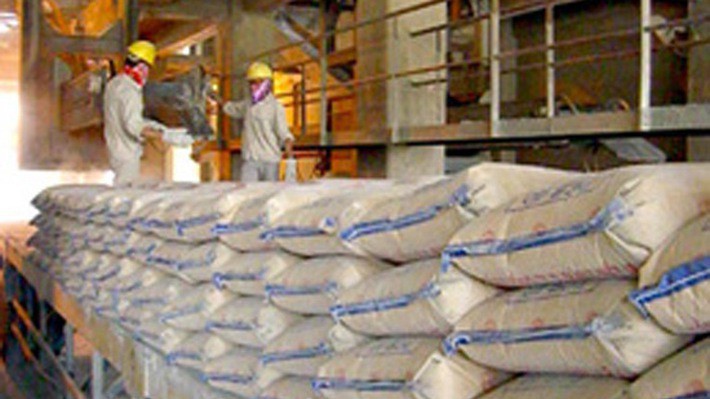 Năm 2017, xuất khẩu xi măng + clinker Việt Nam lấy lại đà tăng trưởng từ những tháng đầu năm, riêng 3 tháng 10, 11, 12/2017 xuất khẩu đột ngột tăng mạnh, đạt 165%, 198% và 223% so với các tháng cùng kỳ năm 2016.