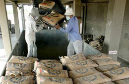 Trong tháng 10, tại các địa phương trong cả nước giá xi măng PCB 30 bình quân khoảng 880.000- 940.000 đồng/tấn.