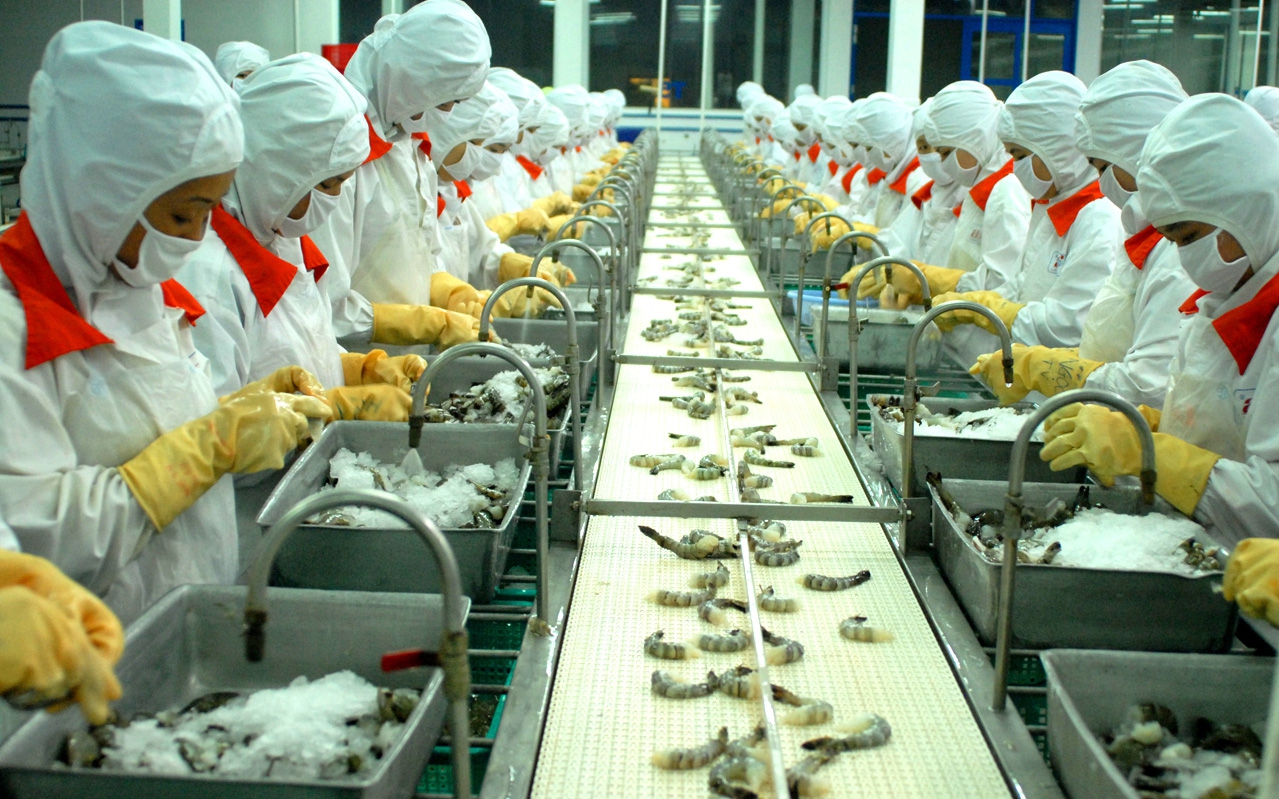 Tính đến hết tháng 9/2017, cán cân thương mại giữa hai thị trường, Việt Nam đang thặng dư 24,1 tỷ USD, tương đương 78% tổng kim ngạch xuất khẩu của Việt Nam sang thị trường này.