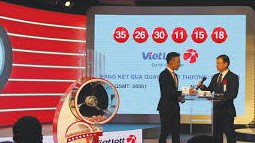 Đối với giải thưởng tích lũy của các sản phẩm xổ số tự chọn số điện toán, nếu hết thời hạn lĩnh thưởng mà người trúng thưởng không đến lĩnh thưởng thì doanh nghiệp kinh doanh xổ số được phép kinh doanh xổ số điện toán hạch toán vào thu nhập khác của doanh nghiệp. 