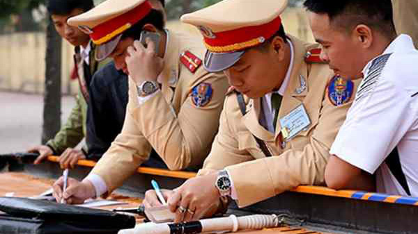 Tiền thu phạt vi phạm hành chính phải được nộp đầy đủ, kịp thời vào ngân sách nhà nước. Ảnh minh hoạ