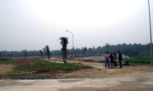 Đầu tư bất động sản: Cầm tiền cũng khổ!