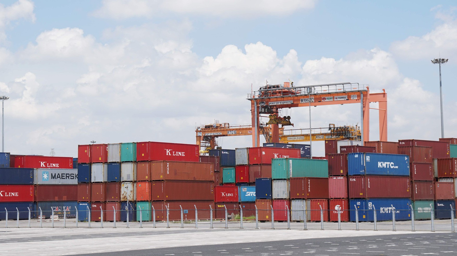 Tính chung 8 tháng năm 2019, kim ngạch xuất khẩu hàng hoá của Việt Nam đạt mức 171,3 tỷ USD, tăng 8,1% so với cùng kỳ năm ngoái.