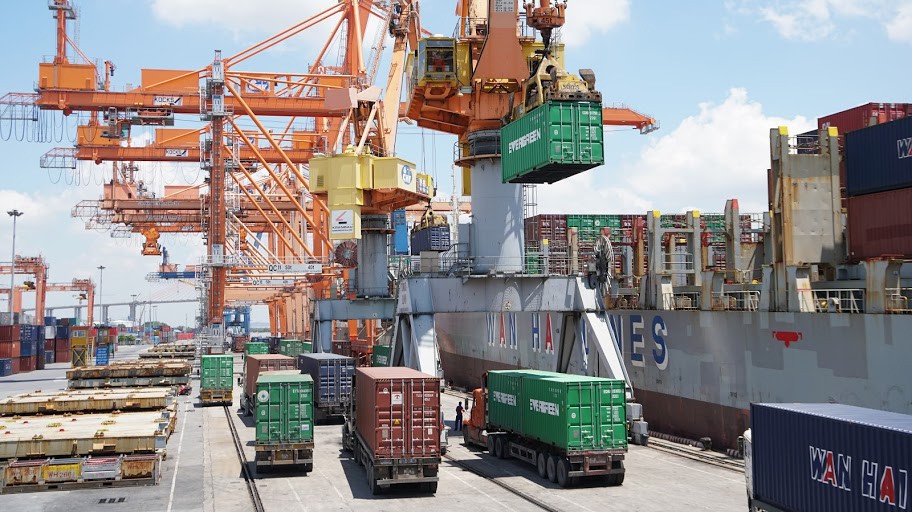 Tính chung 5 tháng đầu năm 2019, kim ngạch hàng hóa xuất khẩu ước tính đạt 100,74 tỷ USD, tăng 6,7% so với cùng kỳ năm 2018.