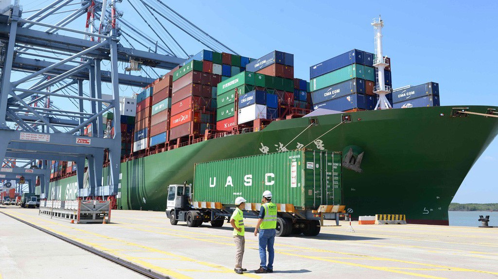 Trong 5 tháng đầu năm, khu vực kinh tế trong nước nhập siêu 10,39 tỷ USD; khu vực có vốn đầu tư nước ngoài (kể cả dầu thô) xuất siêu 13,78 tỷ USD.